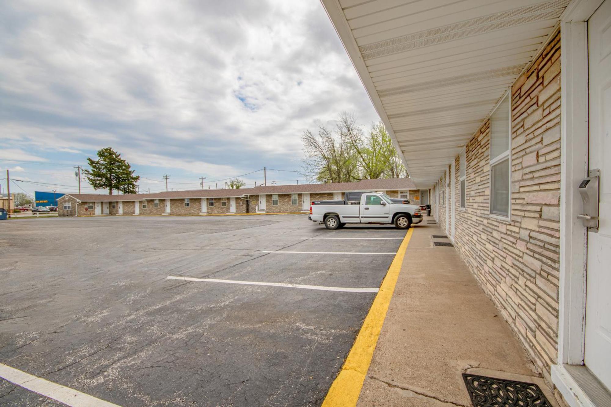 Oyo Travelier Motel Macon Dış mekan fotoğraf